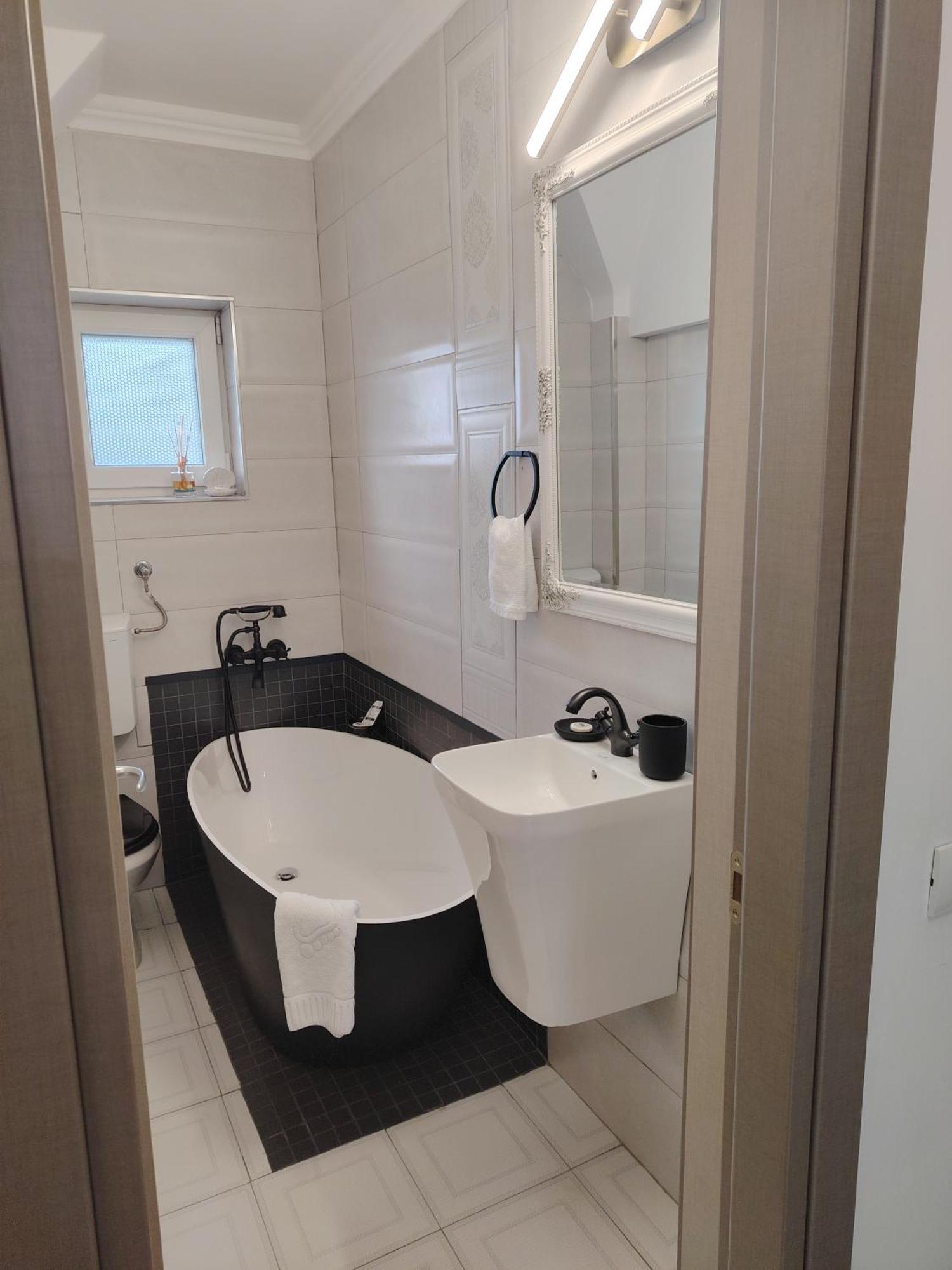 Relax Downtown Suite Констанца Екстер'єр фото